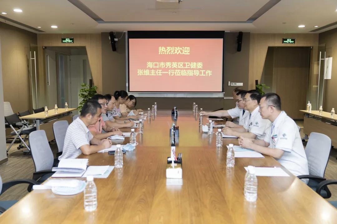 座談會(huì).jpg