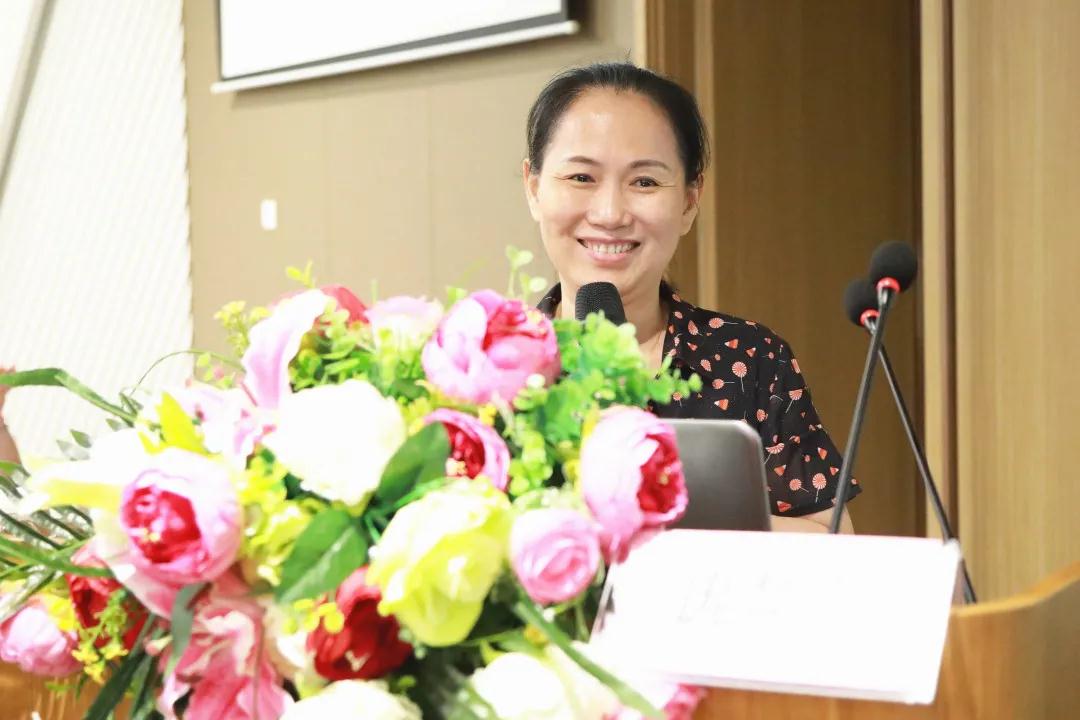 海南醫(yī)學院第二附屬醫(yī)院影像科護士長龐華蘭分享《疫情后期反射科院感防控管理》.jpg