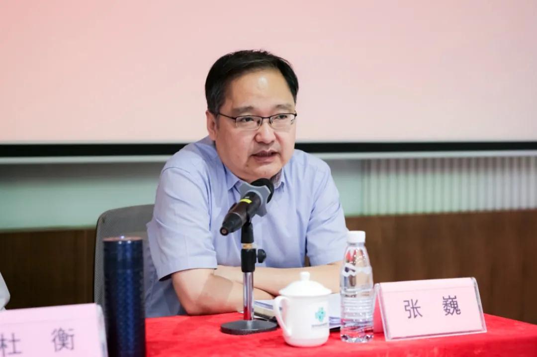 張巍局長(zhǎng)主持會(huì)議.jpg