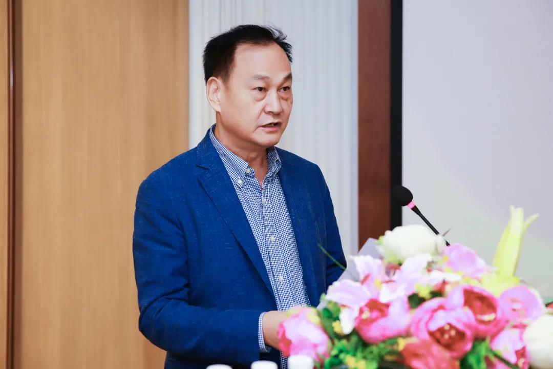 徐明貴秘書長宣讀醫(yī)院干部調整決定.jpg