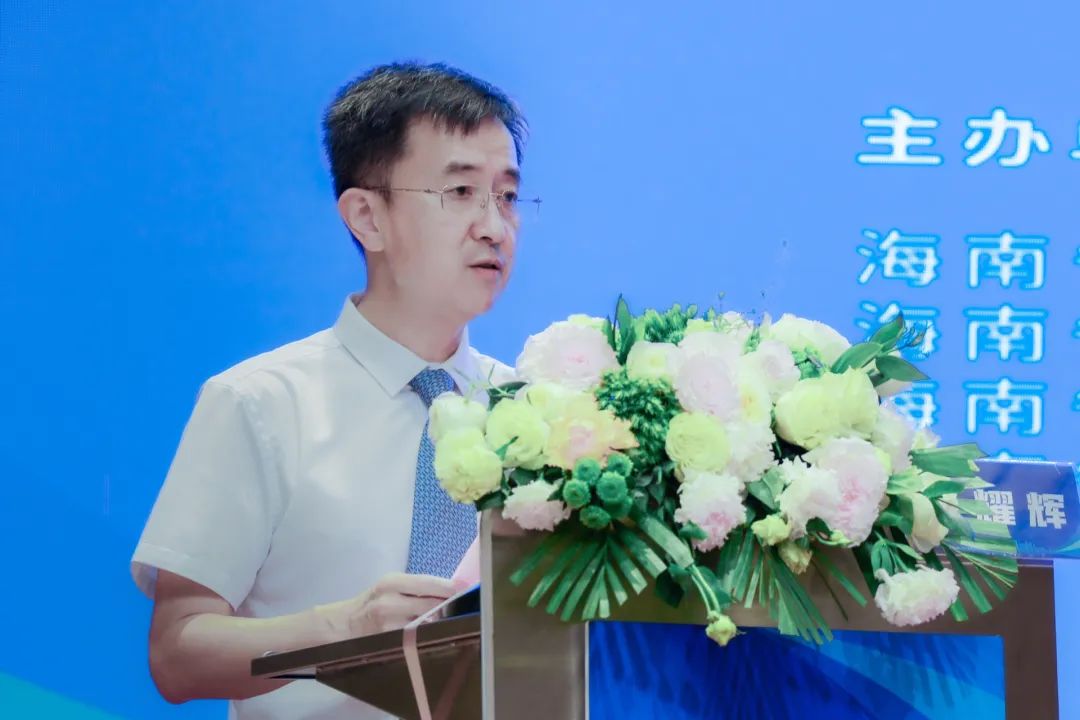 石耀輝院長(zhǎng)講話.jpg