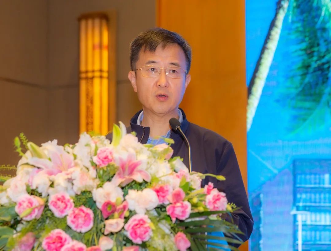 石耀輝院長致辭.jpg