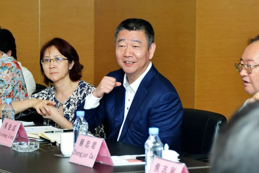 梅奧診所代表團(tuán)參觀訪問(wèn)海南省腫瘤醫(yī)院9.jpg