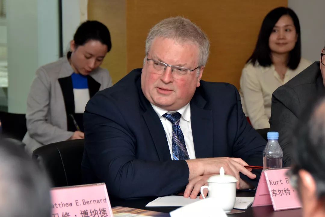梅奧診所代表團(tuán)參觀訪問(wèn)海南省腫瘤醫(yī)院12.jpg