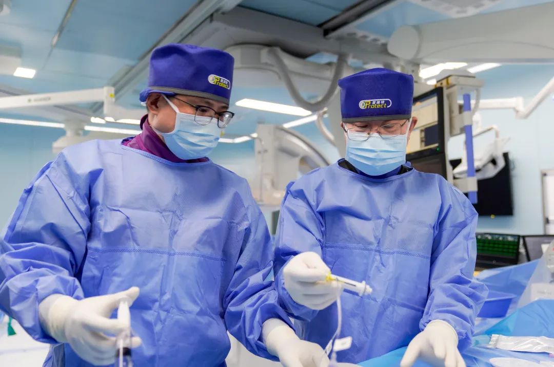 海南省腫瘤醫(yī)院全程護(hù)航 釔90玻璃微球肝癌治療常態(tài)化1.jpg