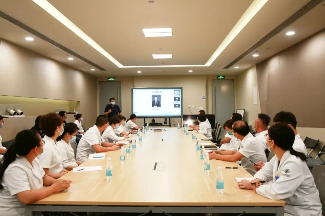 共同提升胸部腫瘤學科建設——海南省腫瘤醫(yī)院組織院際MDT1.jpg